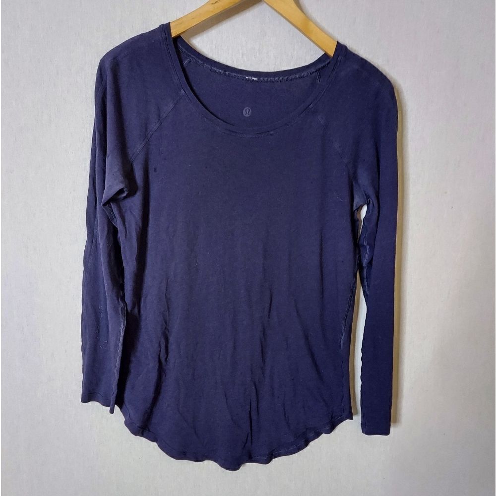 Lululemon Women's Blue Long Sleeve Crewneck tshirt top Sz Med‎